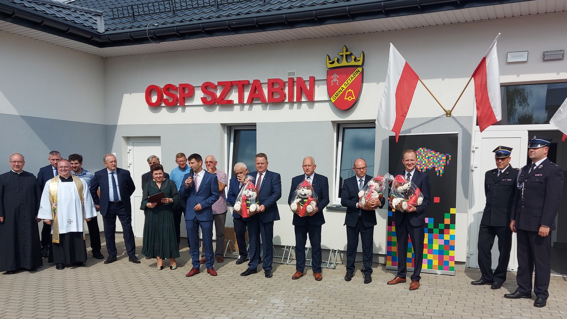 
        

        


1




    
        

        


2…