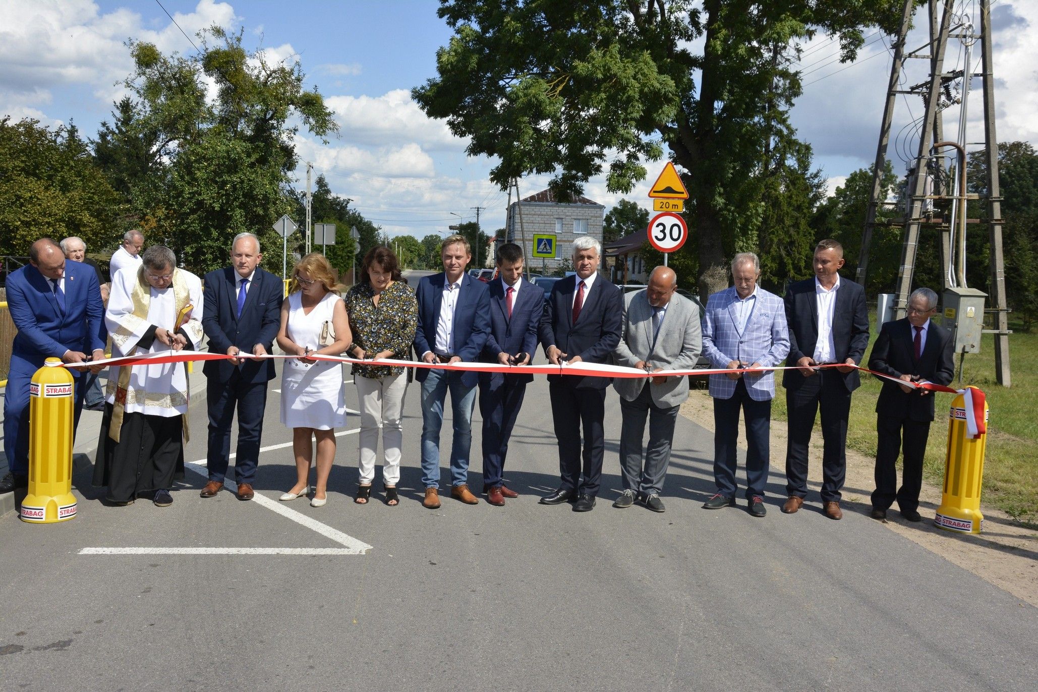 24 sierpnia 2020 r. dokonano uroczystego otwarcia dróg w Gminie Sztabin. W otwarciu dróg uczestni...
