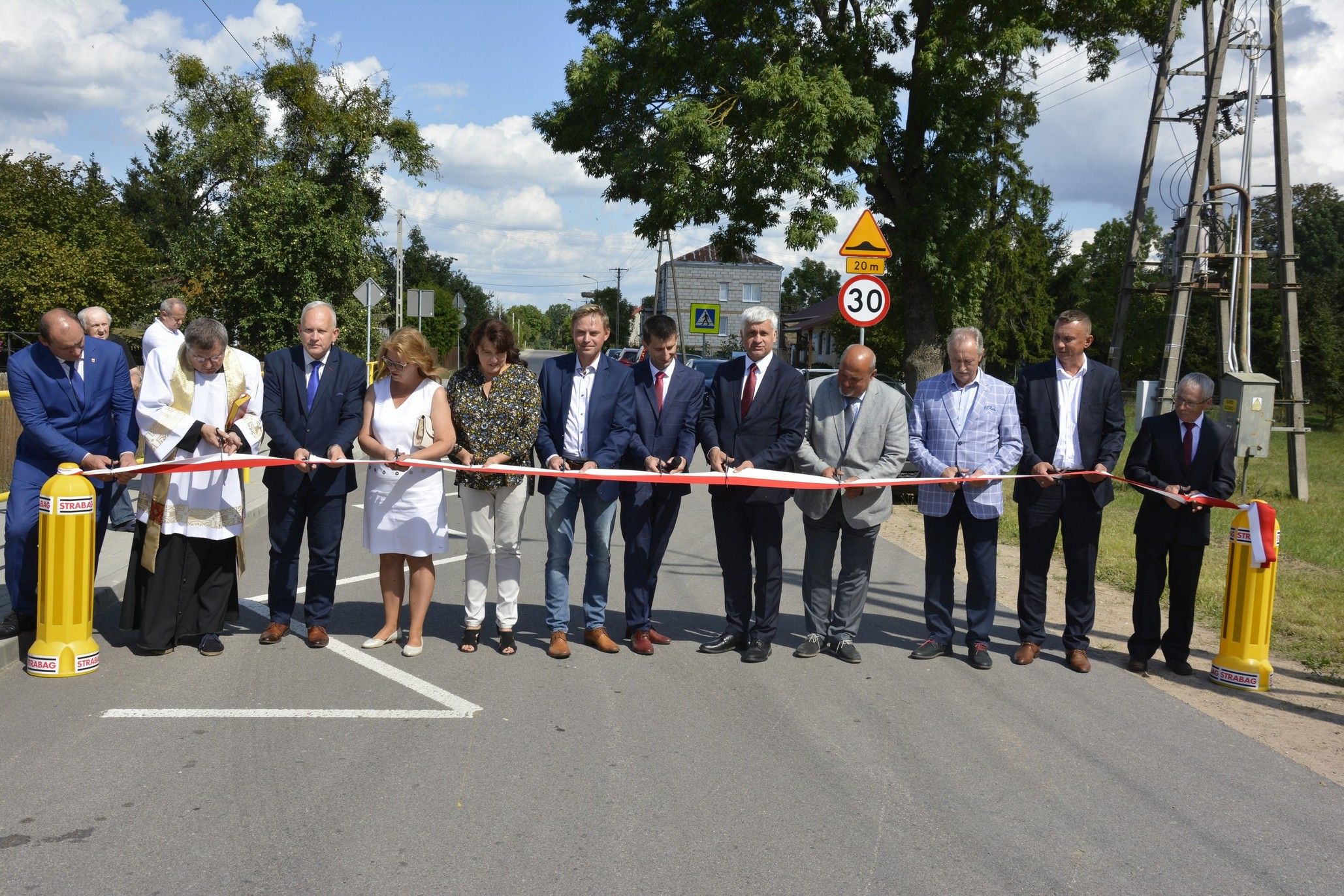 24 sierpnia 2020 r. dokonano uroczystego otwarcia dróg w Gminie Sztabin. W otwarciu dróg uczestnicz…